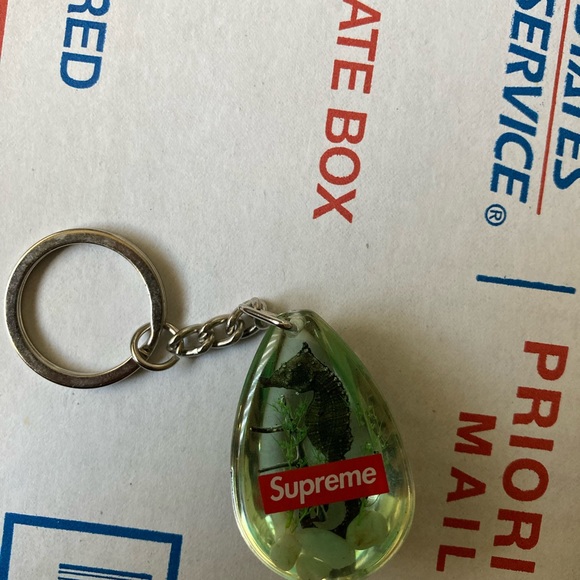 Supreme - Picture 2 of 2